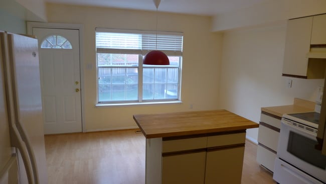 Building Photo - 24 N Wolfe St