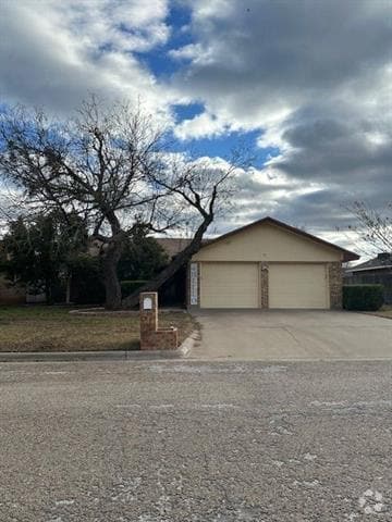 Building Photo - 1549 Sir Thopas Ct