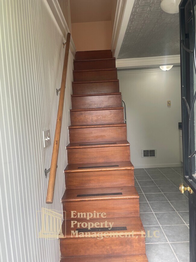 Foto del edificio - 695 Walnut Ave