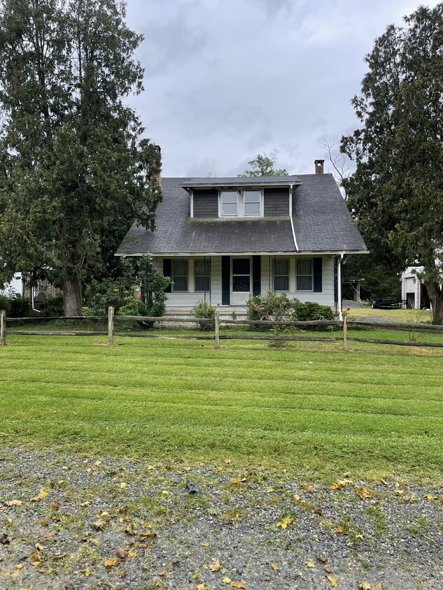 Foto principal - 71 Railroad Ln