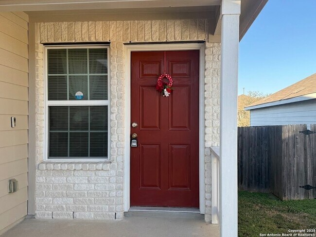 Foto del edificio - 9011 Little Hoss