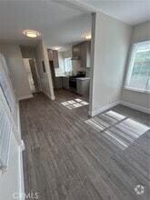 Building Photo - 1082 W 21st St