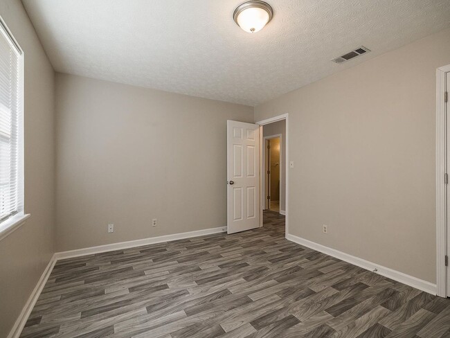 Building Photo - 151 Massey Ln
