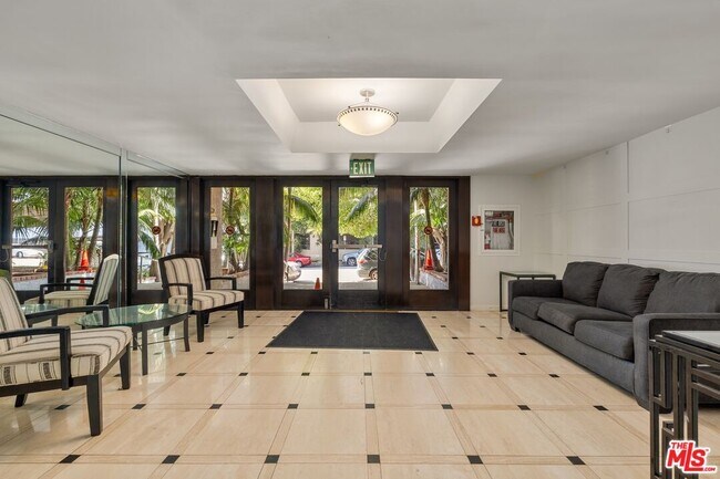 Foto del edificio - 1262 S Barrington Ave