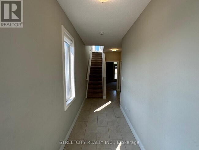 Building Photo - 177 Edgevalley Rd