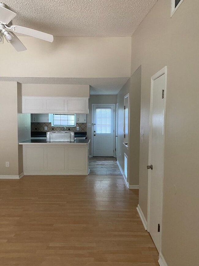 Building Photo - 6-Month Duplex Rental Coming Soon