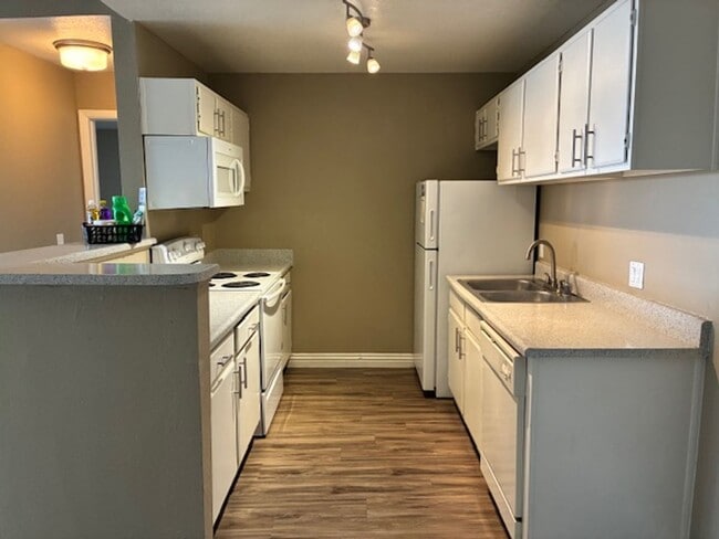 Interior Photo - Mandalay Bay Apartments