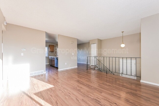 Foto del edificio - 3234 S Dudley St