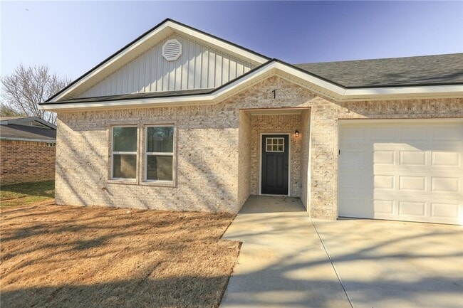 Foto del edificio - 655 N Genevieve Ave