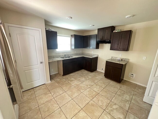 Building Photo - 1510 Port Texas Dr