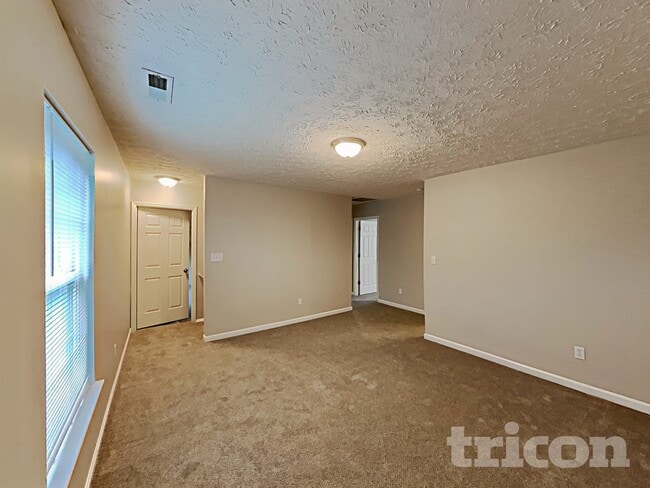 Building Photo - 5808 Brambleton Ave