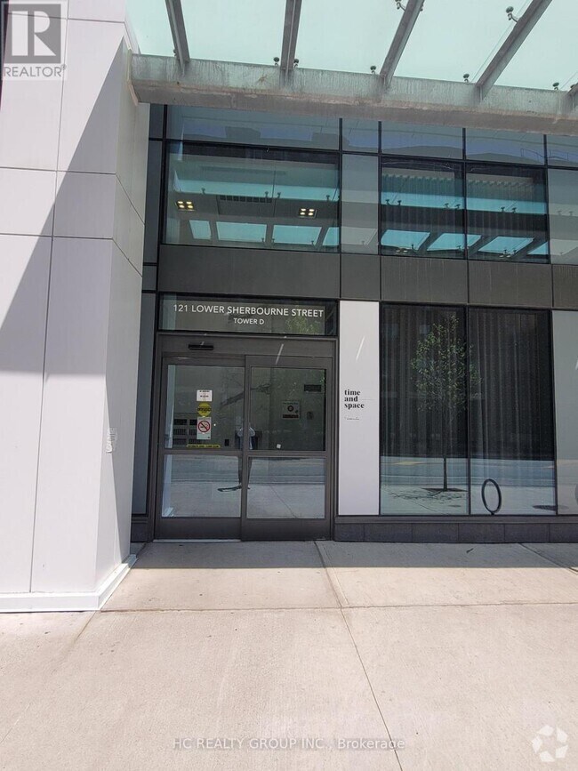 Building Photo - 121-121 Lower Sherbourne St