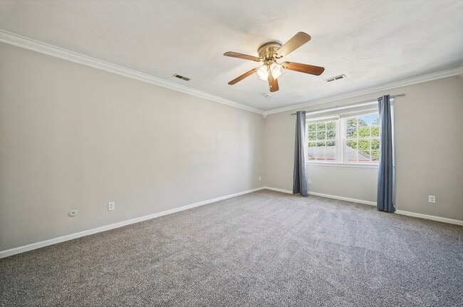 Photo - 150 Huntington Drive House