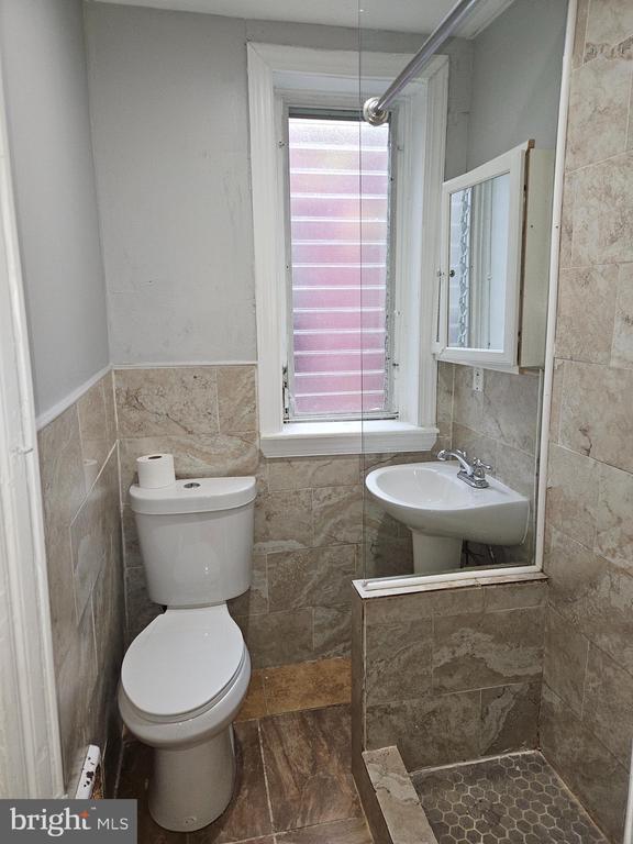 Foto del edificio - 1528 W Oakdale St