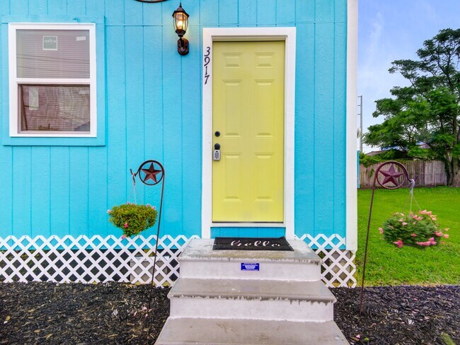 Building Photo - 3917 Winnie St