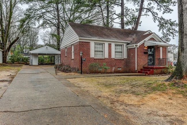 Building Photo - Newly renovated / Law enforcement discount