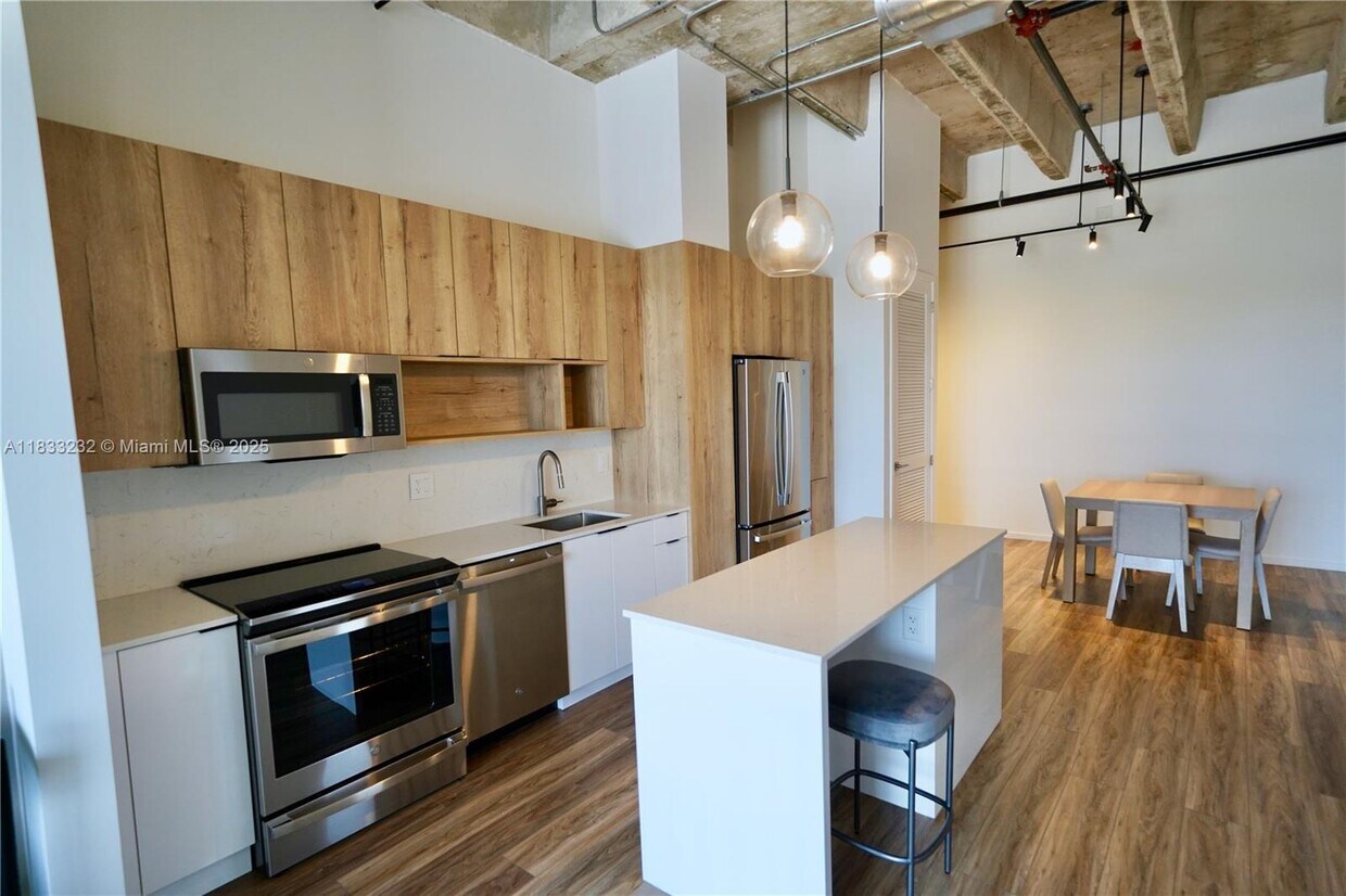 Foto principal - 7920 NE 2nd Ave
