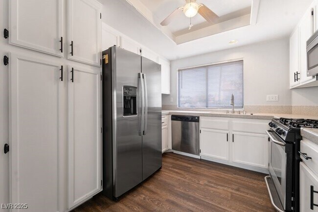 Foto del edificio - 1620 Desert Ridge Ave