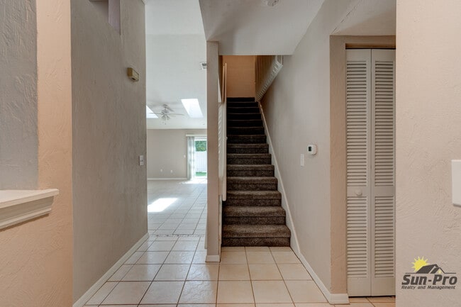 Building Photo - 1126 Hermitage Ct