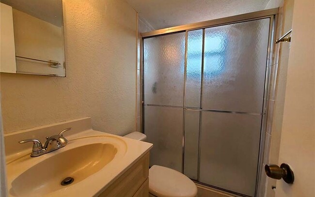 Foto del edificio - 2710 W 60th Pl