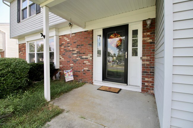 Building Photo - 55 Sweetbriar Trail