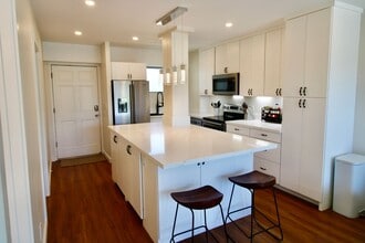 Building Photo - 1063 Lower Main St