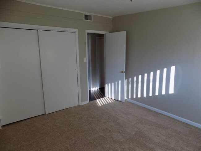 Foto del edificio - 2505 Maplewood Dr