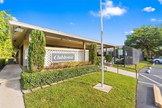 Foto del edificio - 588 Trace Cir