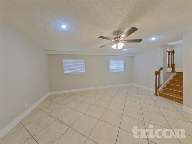 Foto del edificio - 9833 N 47th Dr