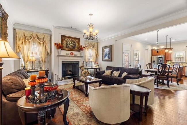 Building Photo - Luxury Living in The Oaks at Cotswold – 5B...