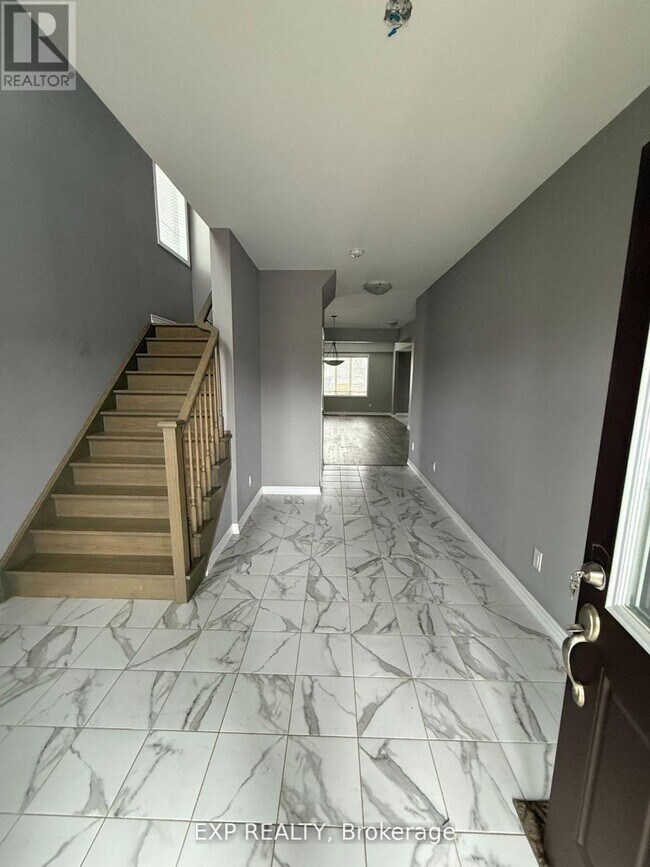 Photo du bâtiment - 96 Bethune Ave