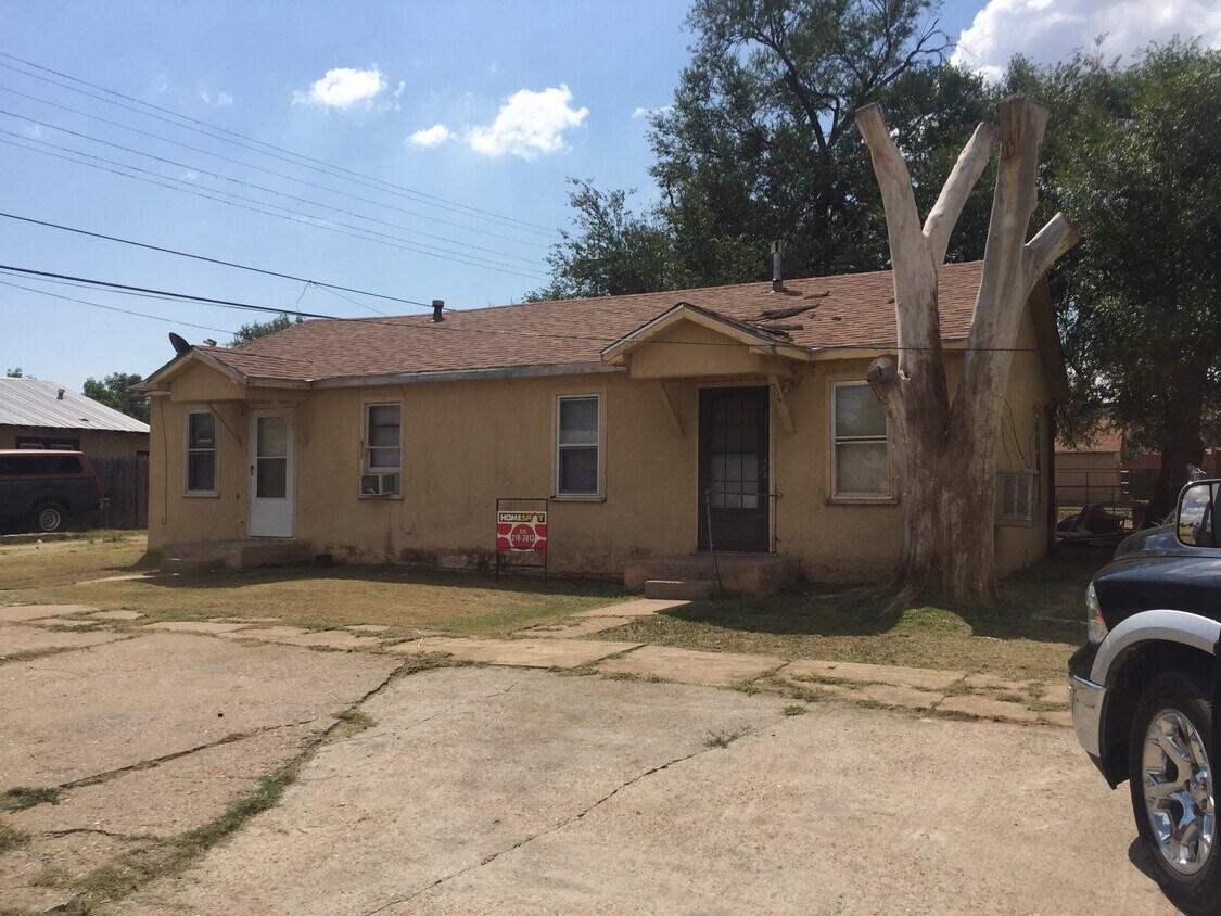 Primary Photo - 511 E 6th St