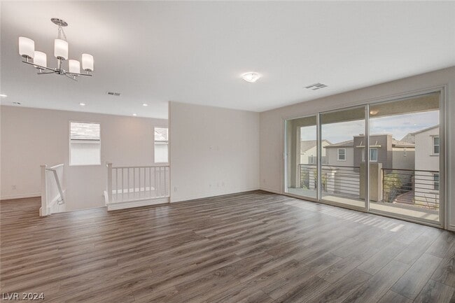 Building Photo - 10776 Mulholland Ave