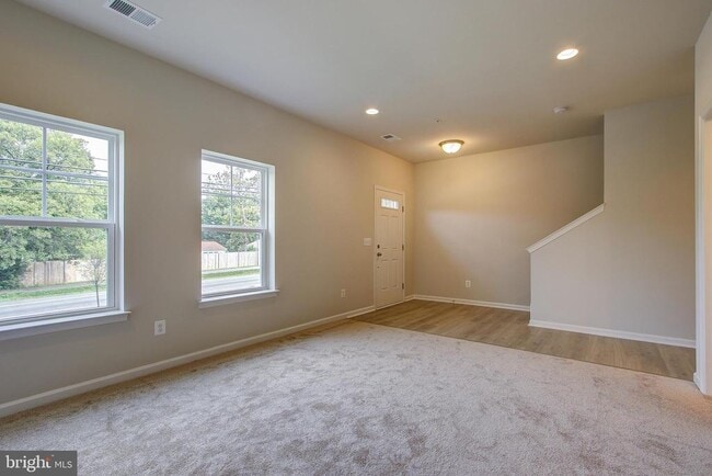 Building Photo - 14217 Travilah Rd