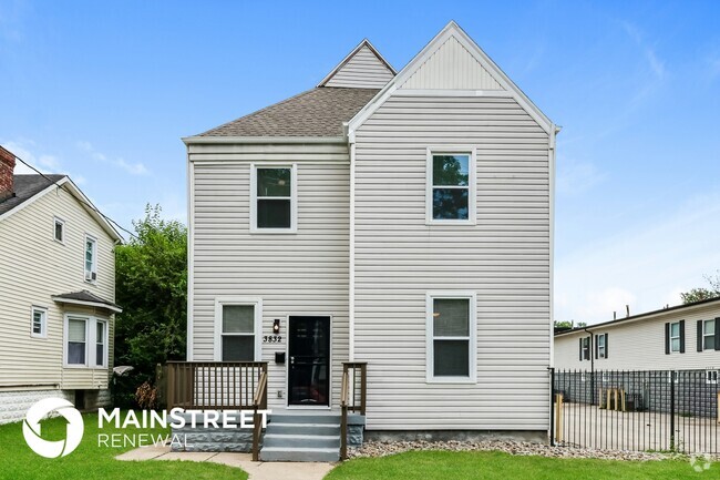Building Photo - 3832 River Park Dr