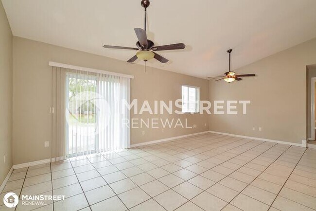 Building Photo - 2420 Tracy Ln, Deltona, FL 32738