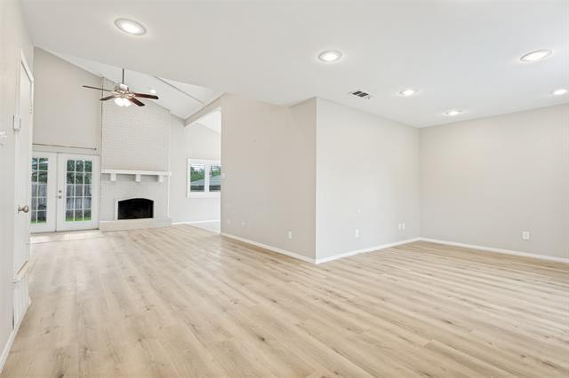 Foto del edificio - 2117 Oak Brook Dr