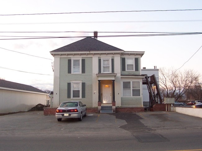 Primary Photo - 1311 Middlesex St