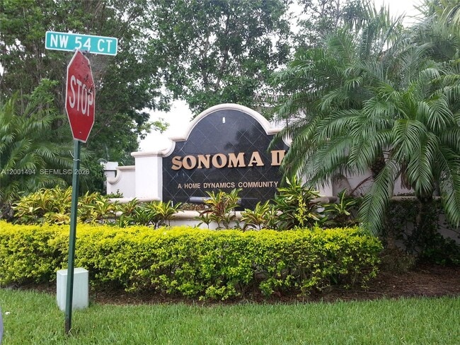 Foto del edificio - 5450 NW 94th Terrace