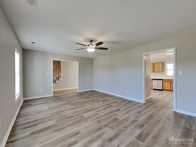 Foto del edificio - 75 Herndon Ct
