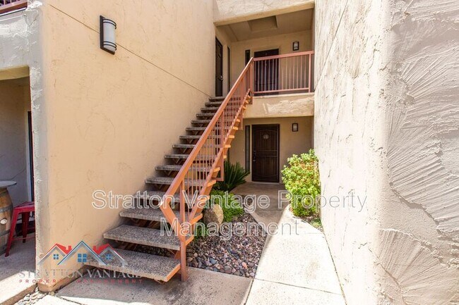 Foto del edificio - 9270 E Mission Ln