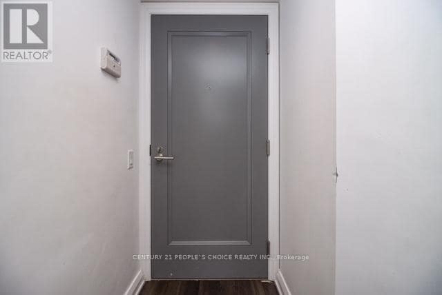 Building Photo - 155 Yorkville Ave