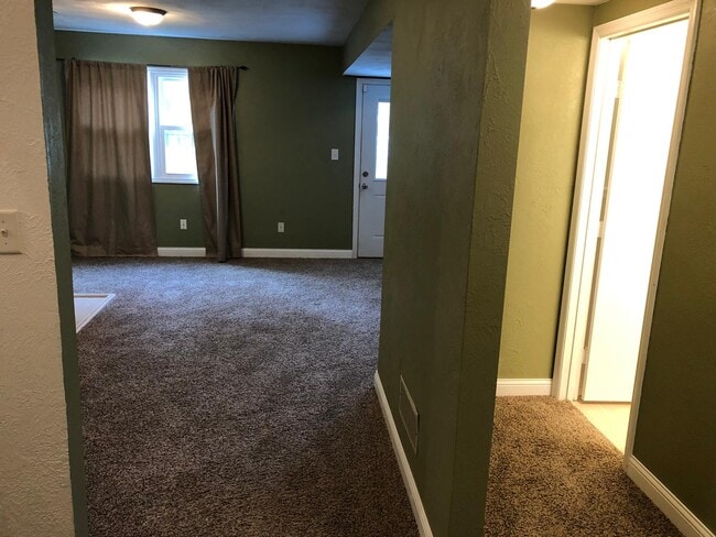 living room - 9 Cedar Ct