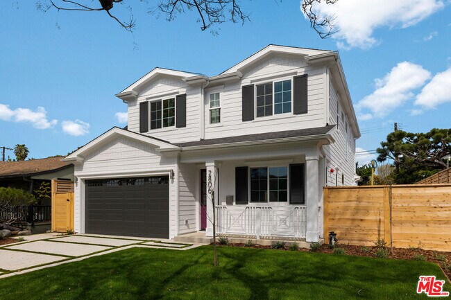 Foto del edificio - 2806 Barry Ave