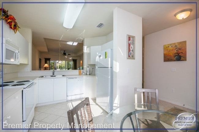 Building Photo - 7815 Regal Heron Cir