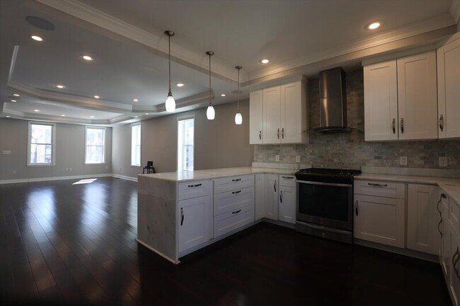 Building Photo - 1108 Orren St NE