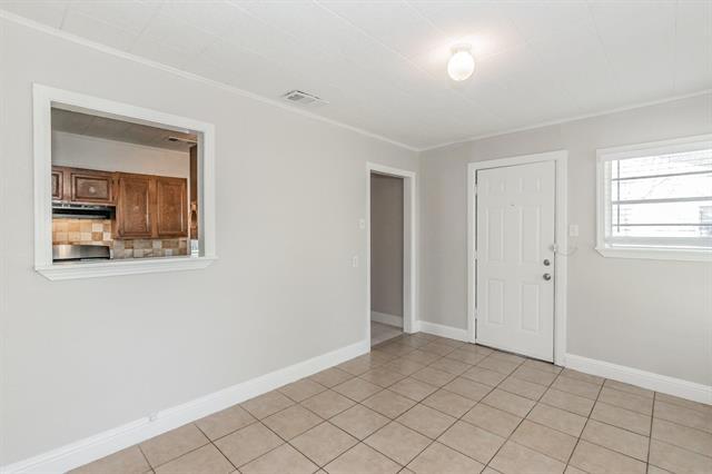 Building Photo - 305 Freeman Dr
