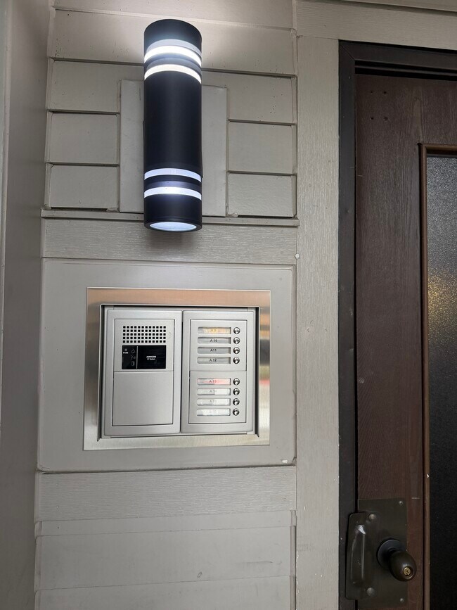 Foto del edificio - 14650 NE 32nd St