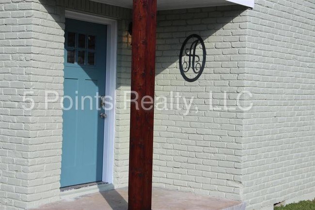 Foto del edificio - 1713 Luton St