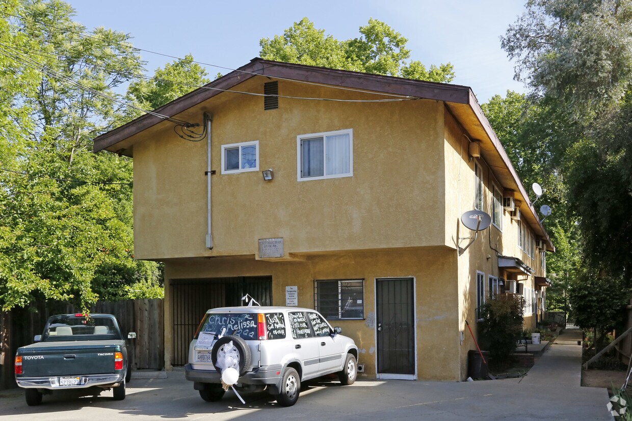 Foto del edificio - 2618 C St